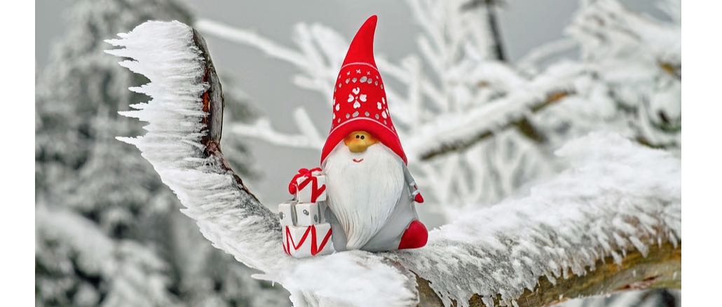 Weihnachtsmann Winter Symbolbild